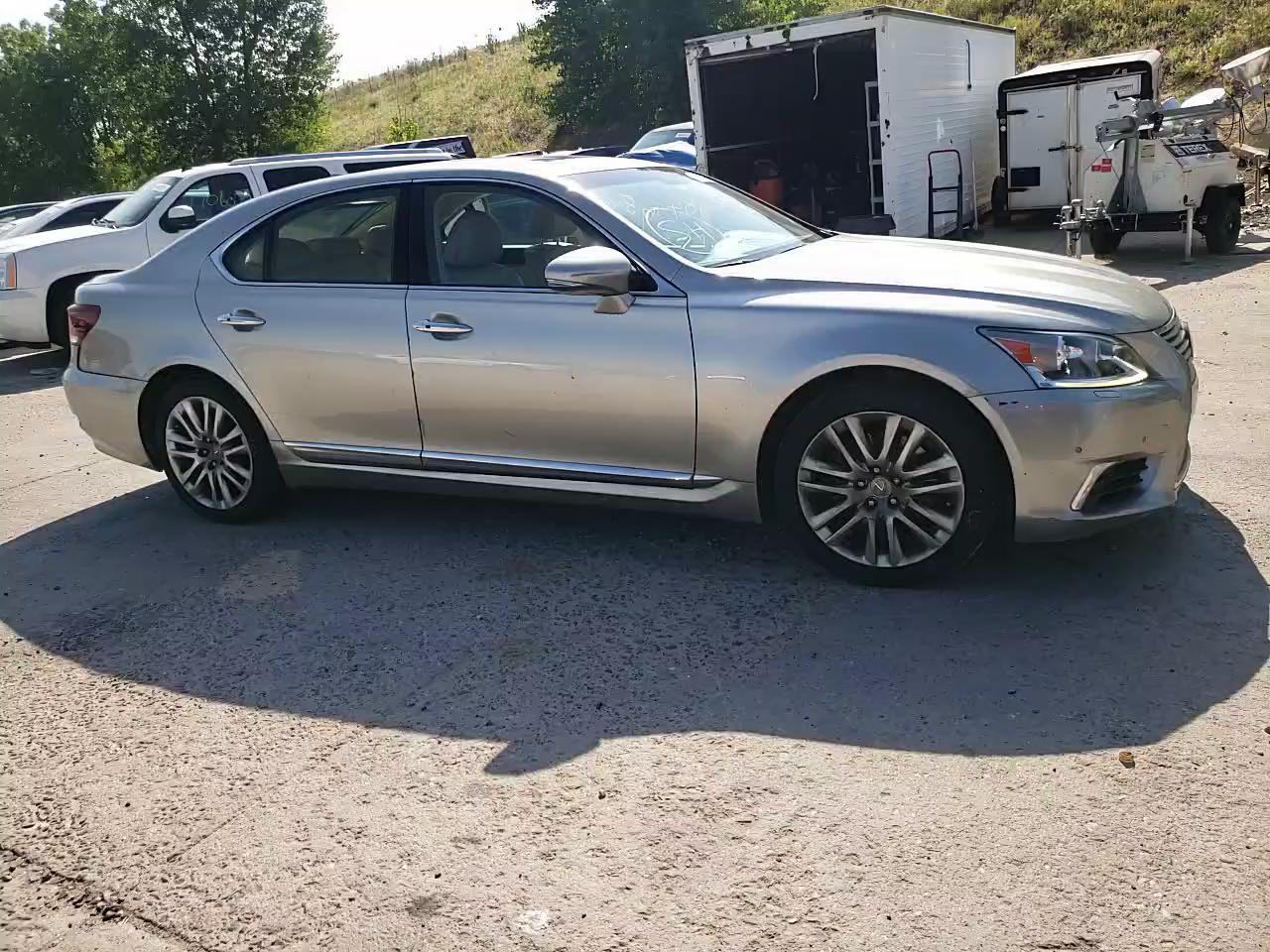 2017 LEXUS LS 460 JTHBL5EF4H5145288