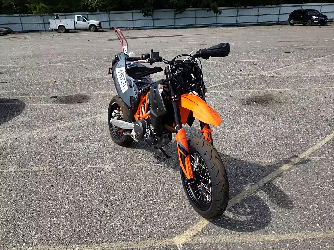 2021 KTM 690 SMC R VBKLSV401MM711606