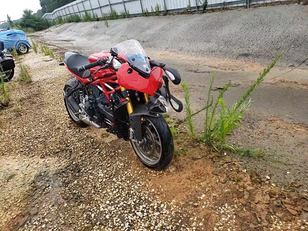 2018 DUCATI SUPERSPORT ZDMVABDSXJB006585