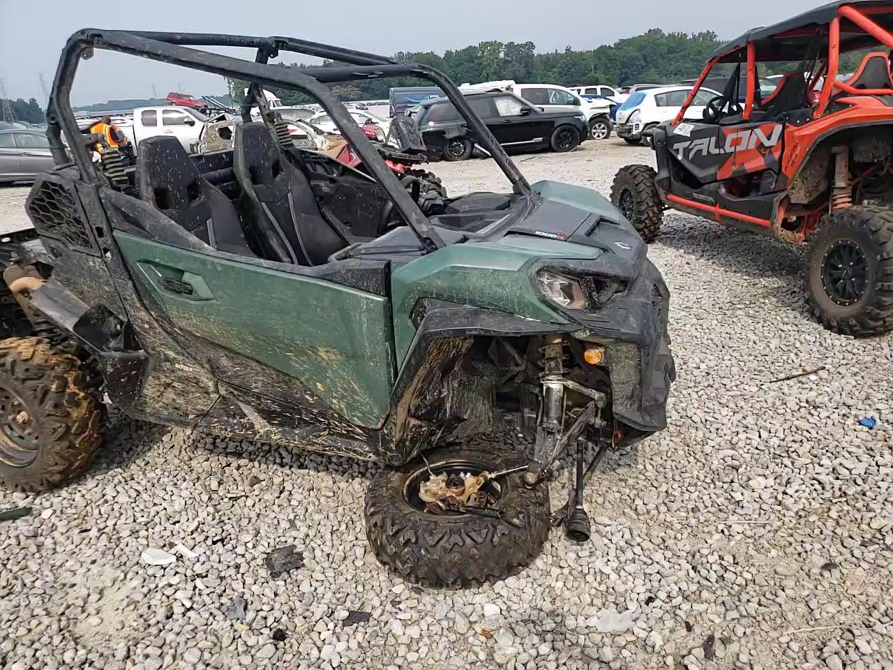 2021 CAN-AM COMMANDER 3JB1HAX44MK000029