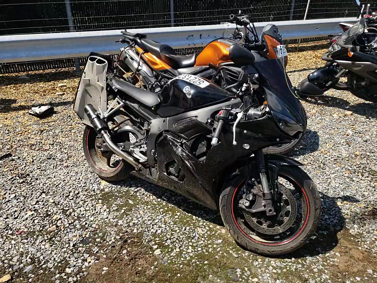 2005 YAMAHA YZFR6 L JYARJ06E45A029425
