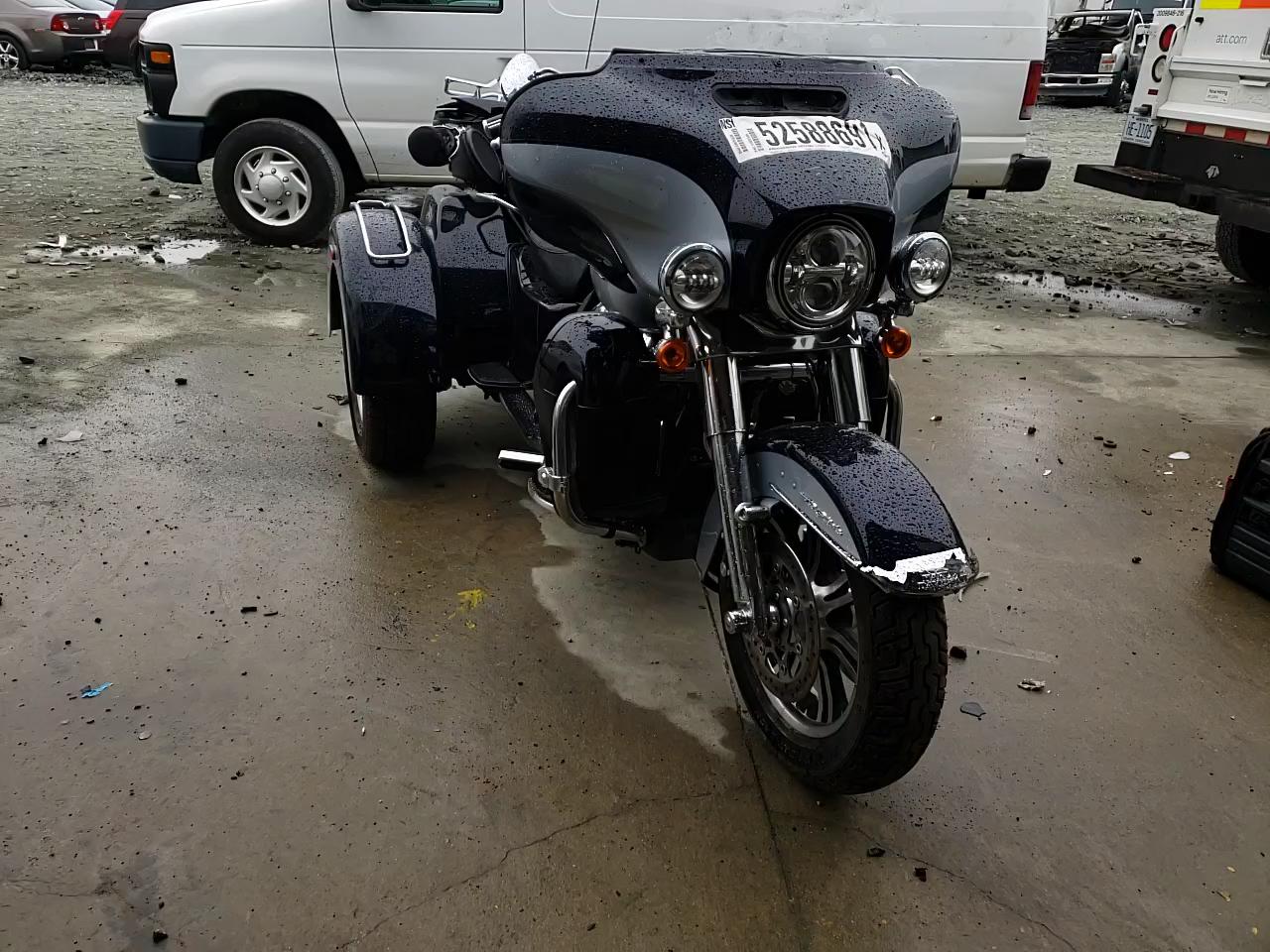 2020 HARLEY-DAVIDSON FLHTCUTG 1HD1MAF12LB855305