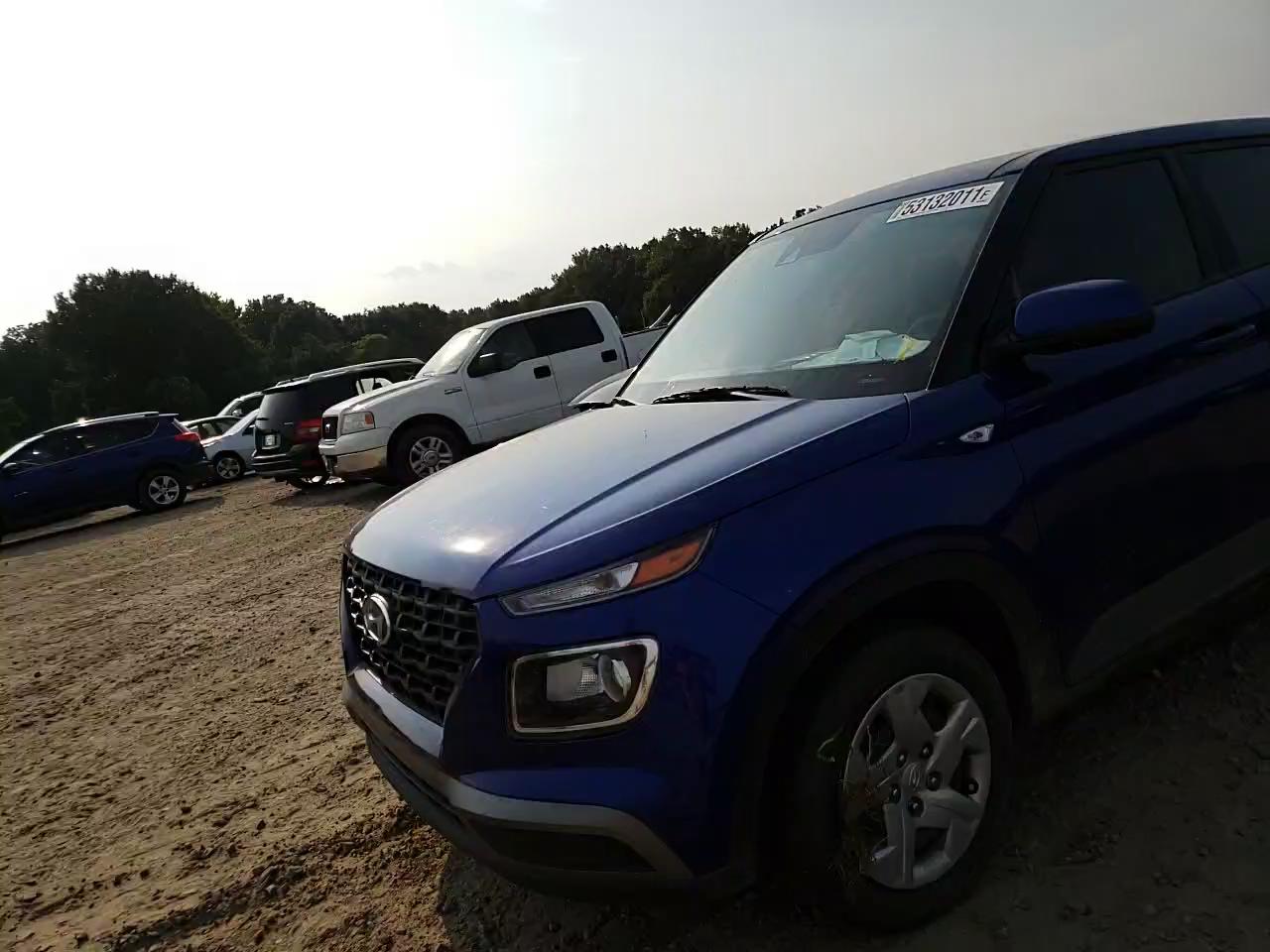 2020 HYUNDAI VENUE SE KMHRB8A34LU029065