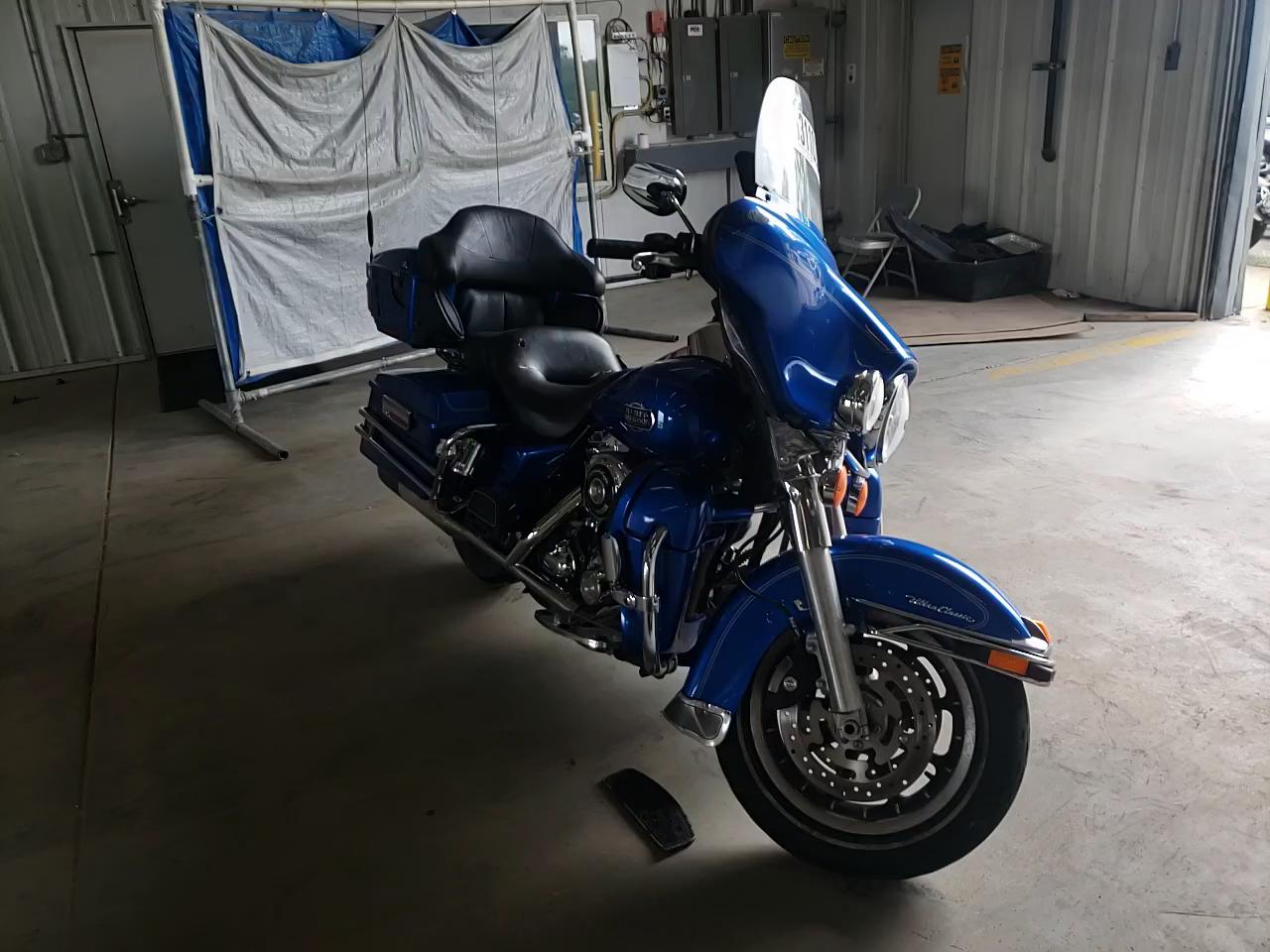 2008 HARLEY-DAVIDSON FLHTCUI 1HD1FC4138Y620845