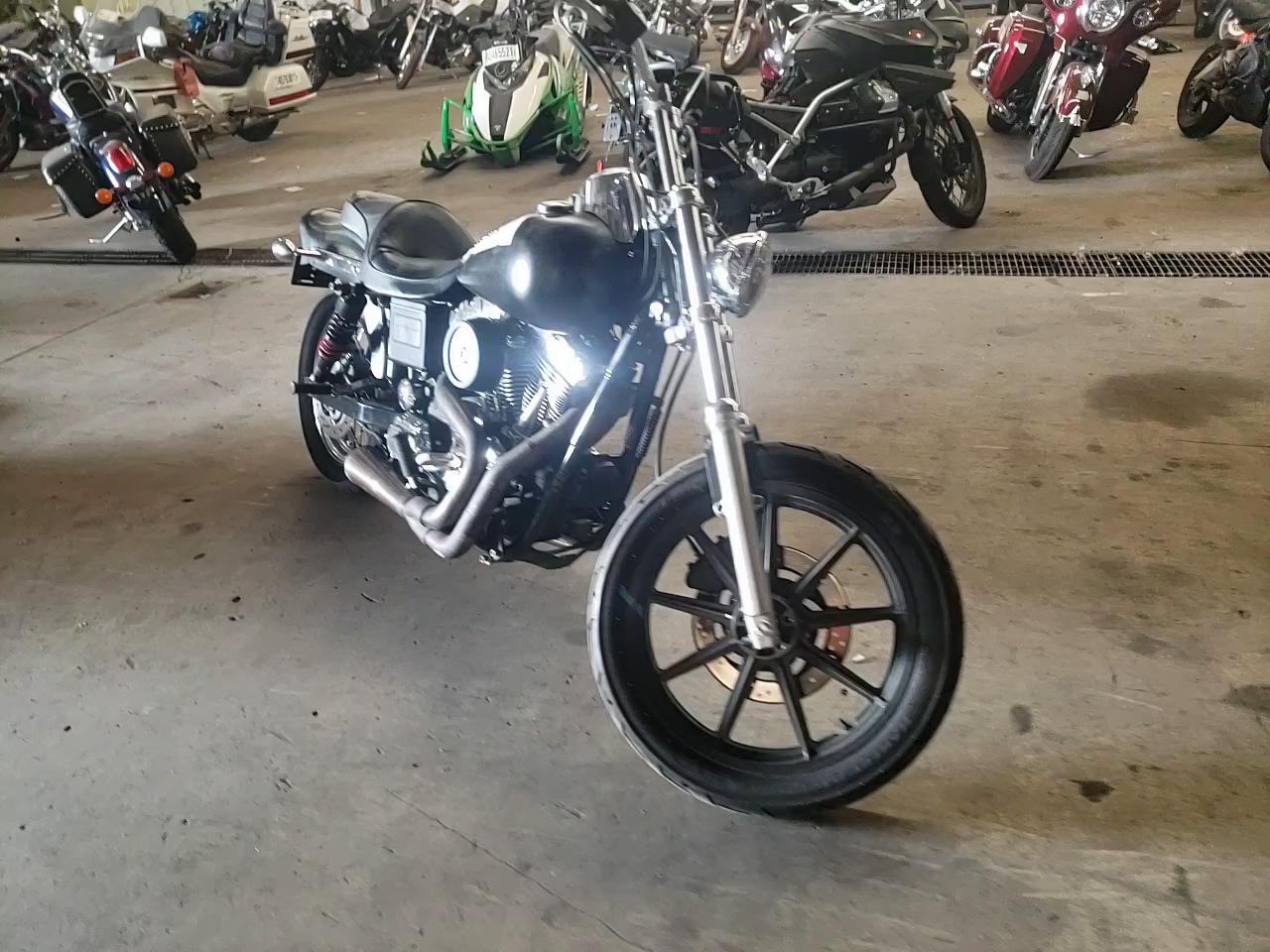 2005 HARLEY-DAVIDSON FXDWGI 1HD1GPW115K333097