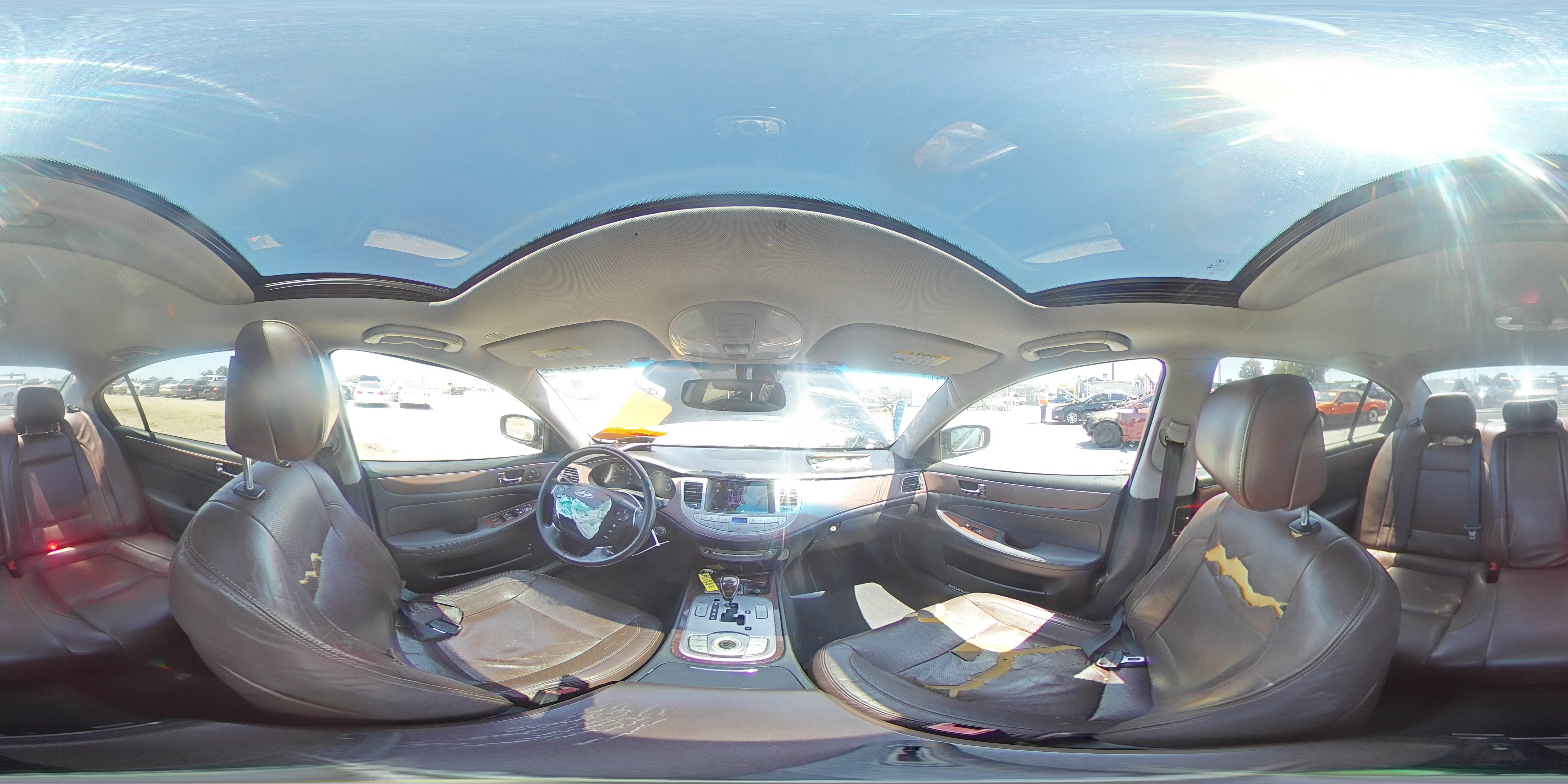 2011 HYUNDAI GENESIS 4. KMHGC4DF3BU116361