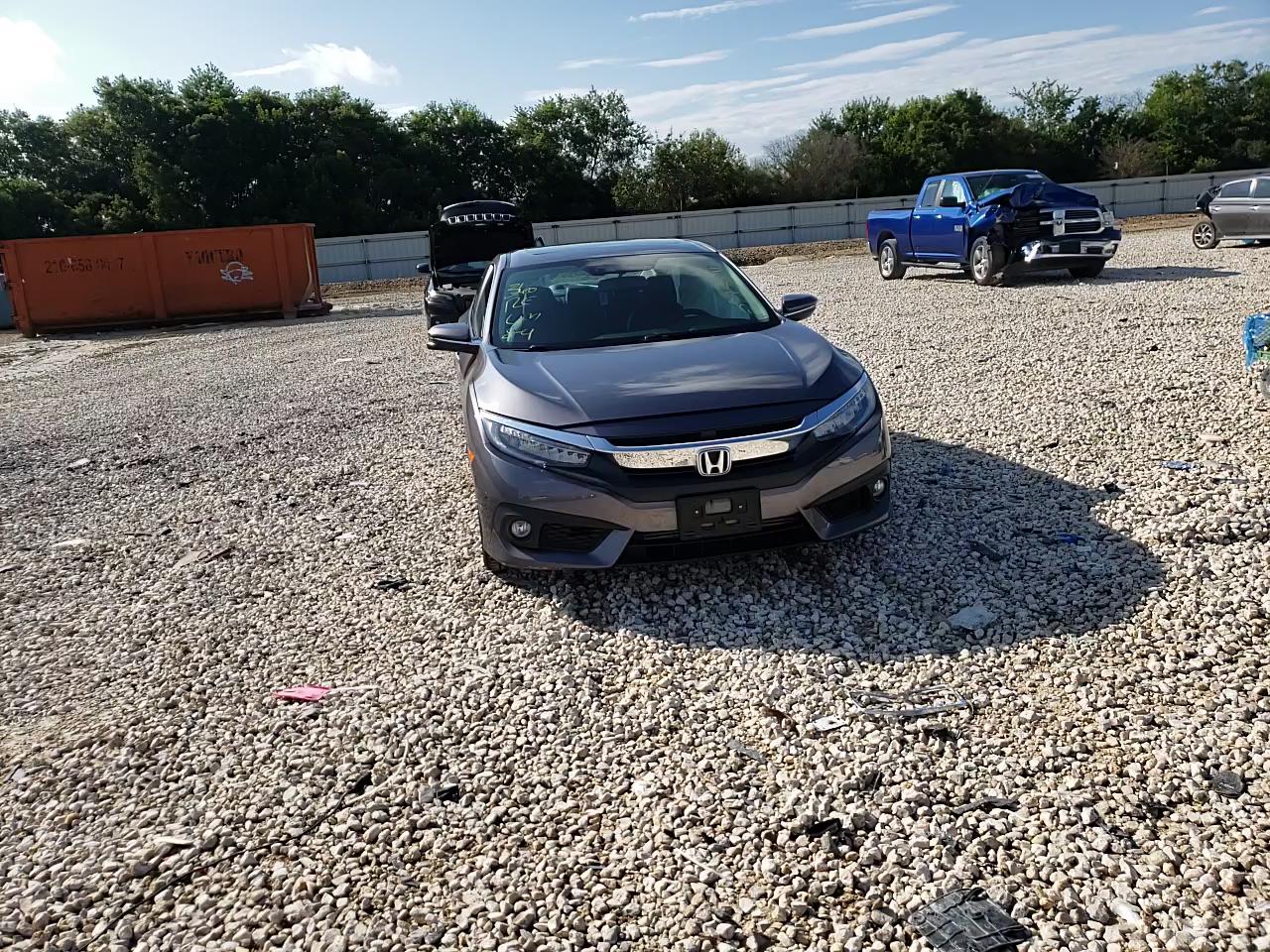 2017 HONDA CIVIC TOUR 19XFC1F9XHE032146