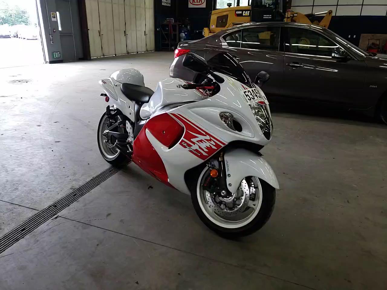 2018 SUZUKI GSX1300 RA JS1GX72B2J2100019