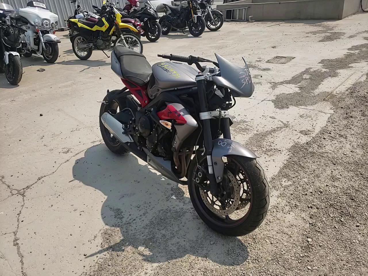 2014 TRIUMPH MOTORCYCLE STREET TRI SMTL03NE7ET615431