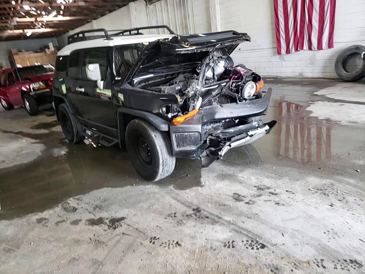 2014 TOYOTA FJ CRUISER JTEZU4BF4EK013958
