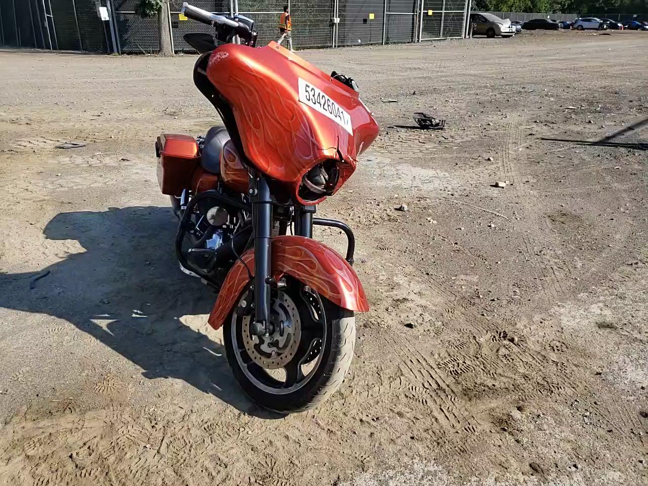 2011 HARLEY-DAVIDSON FLHX 1HD1KB412BB677621
