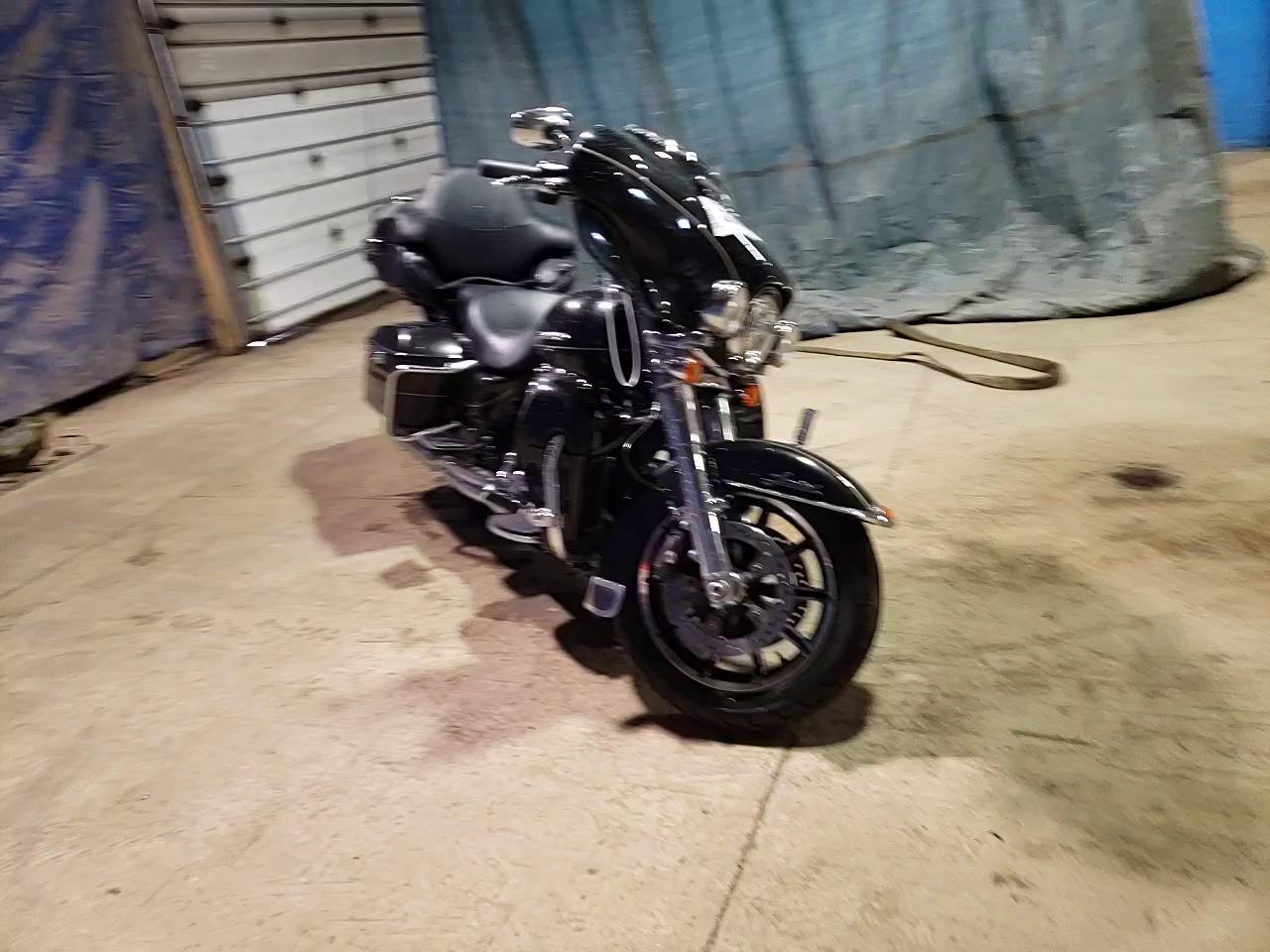 2016 HARLEY-DAVIDSON FLHTK ULTR 1HD1KEL16GB665532