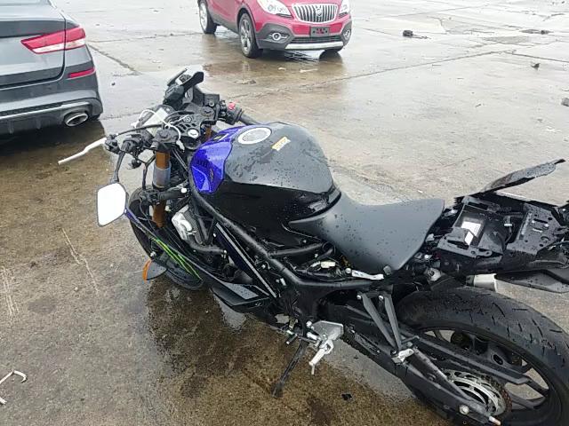 2021 YAMAHA YZFR3 A MH3RH18Y1MK005008