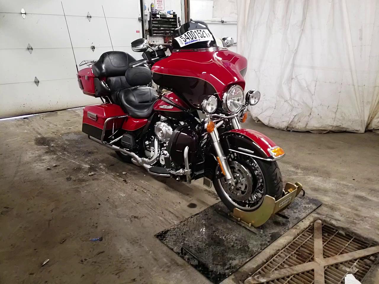 2011 HARLEY-DAVIDSON FLHTK 1HD1KEM13BB642037