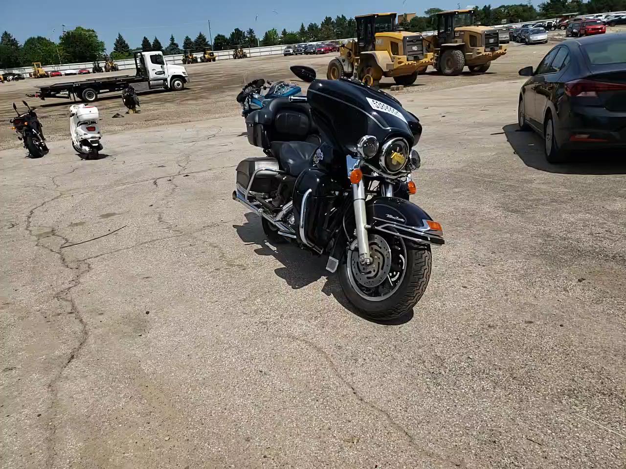 2005 HARLEY-DAVIDSON FLHTCUI 1HD1FCW185Y675915