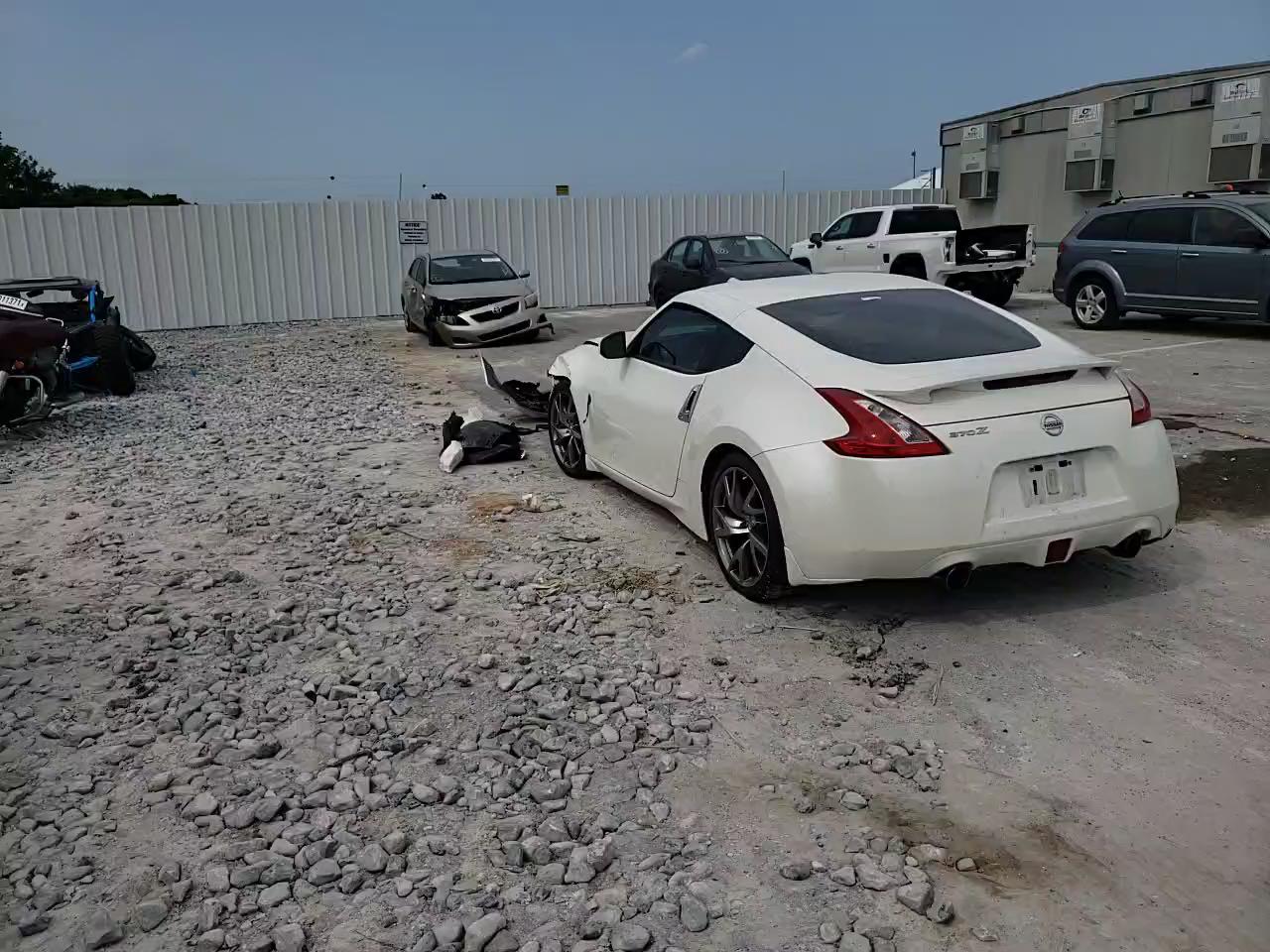 2017 NISSAN 370Z JN1AZ4EH4HM954290
