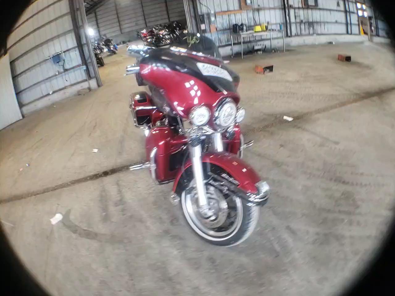 2006 HARLEY-DAVIDSON FLHTCUI 1HD1FCW156Y630688