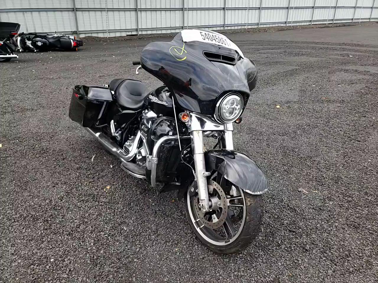 2019 HARLEY-DAVIDSON FLHX 1HD1KBC13KB685194