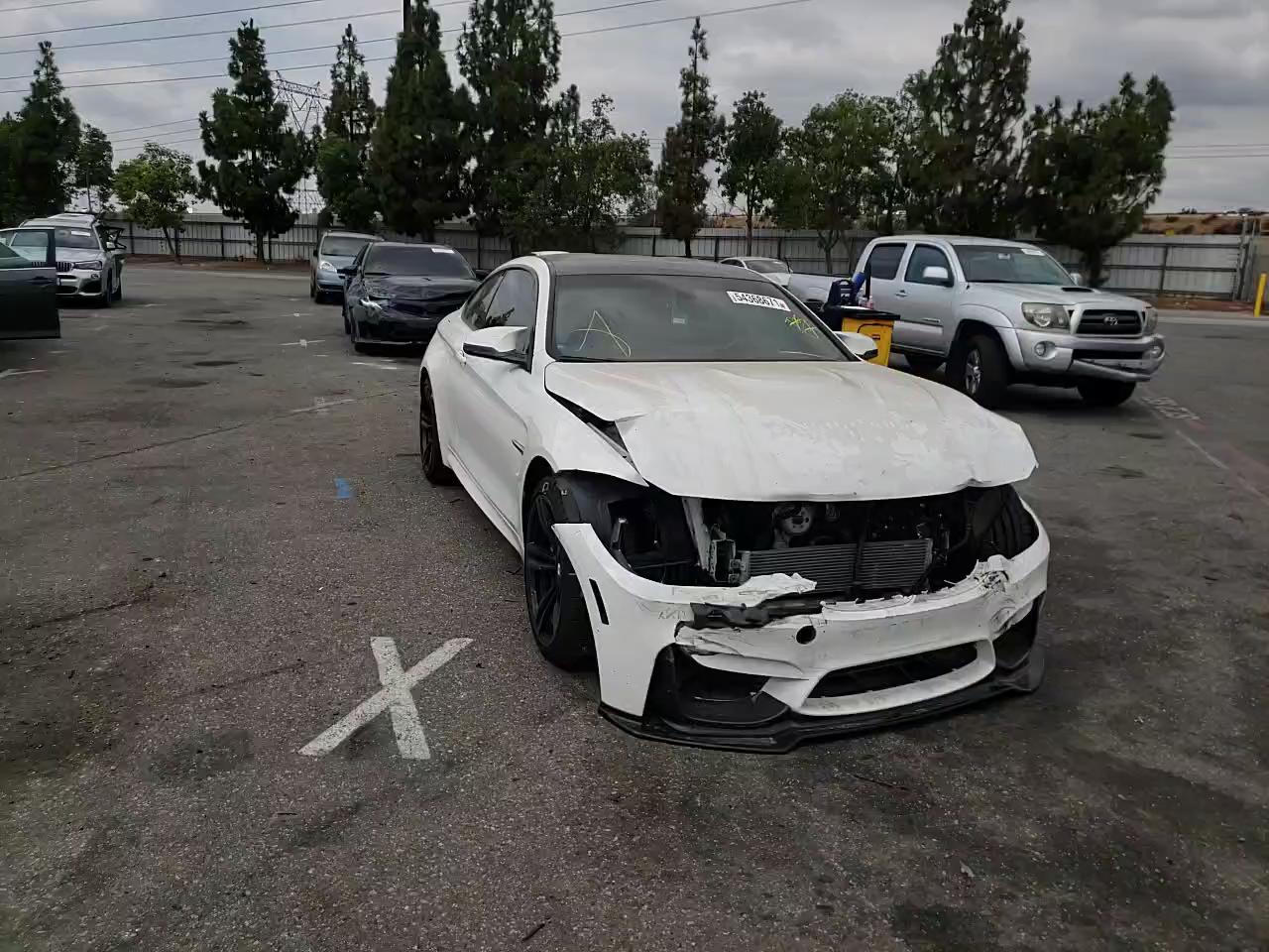 2015 BMW M4 WBS3R9C56FK334618