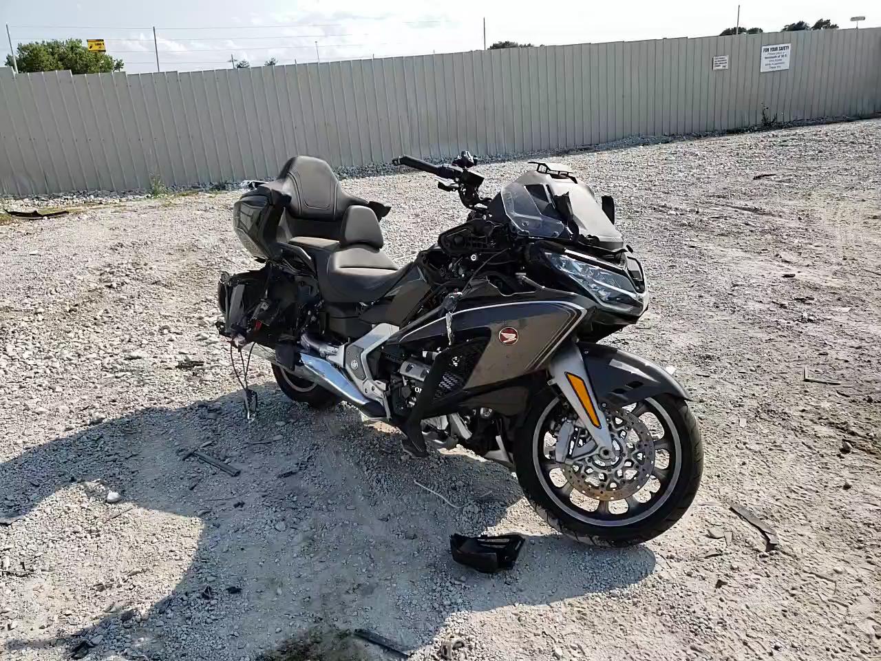 2020 HONDA GL1800 D JH2SC7973LK200055