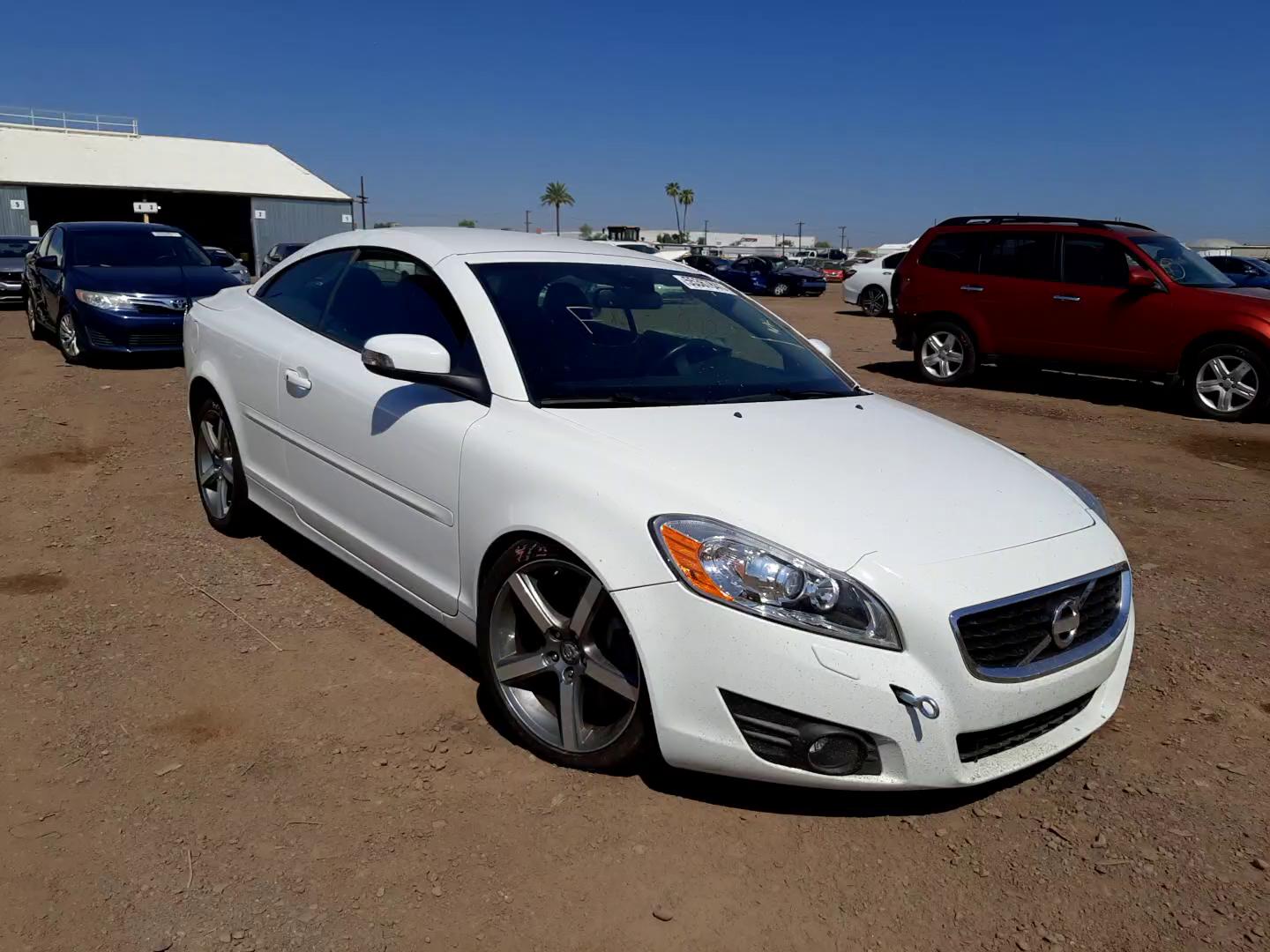 2011 VOLVO C70 T5 YV1672MC3BJ113843