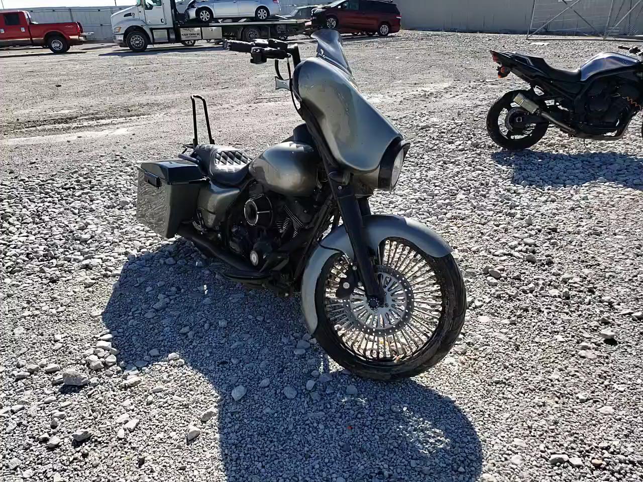 2008 HARLEY-DAVIDSON FLHTCUI 1HD1FC4148Y686837