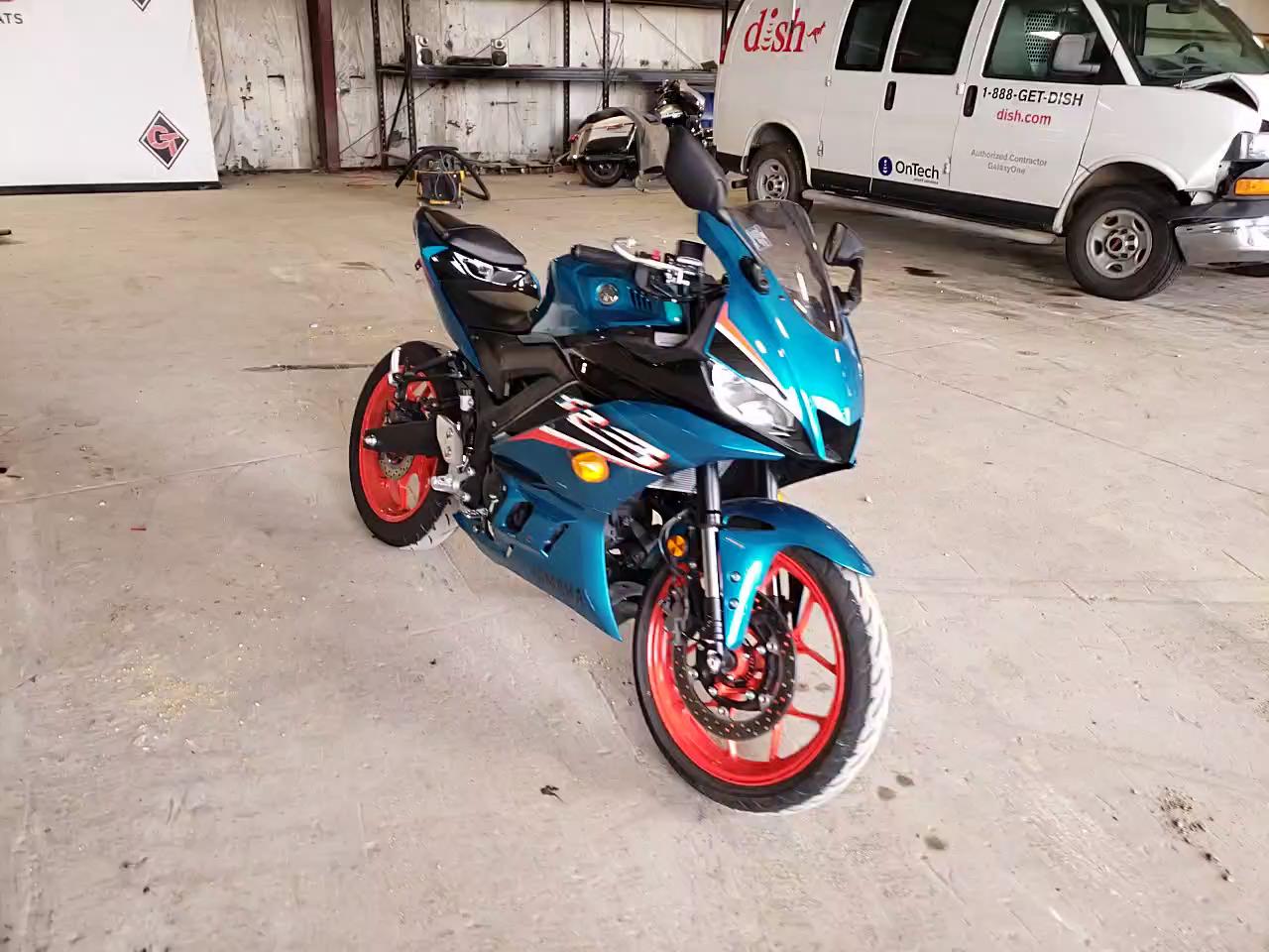 2021 YAMAHA YZFR3 A MH3RH18Y5MK005450
