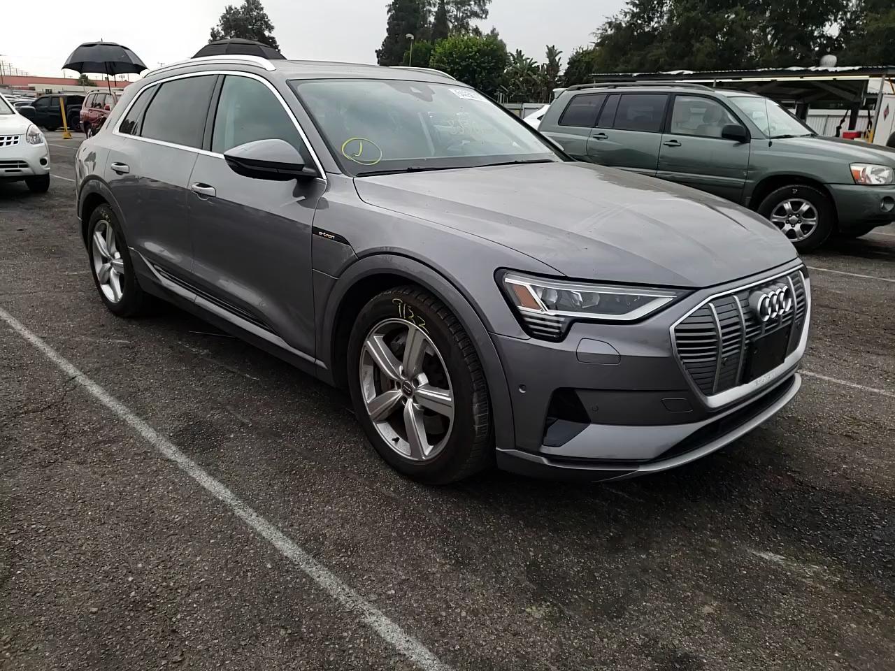 2019 AUDI E-TRON PRE WA1LAAGE9KB024381