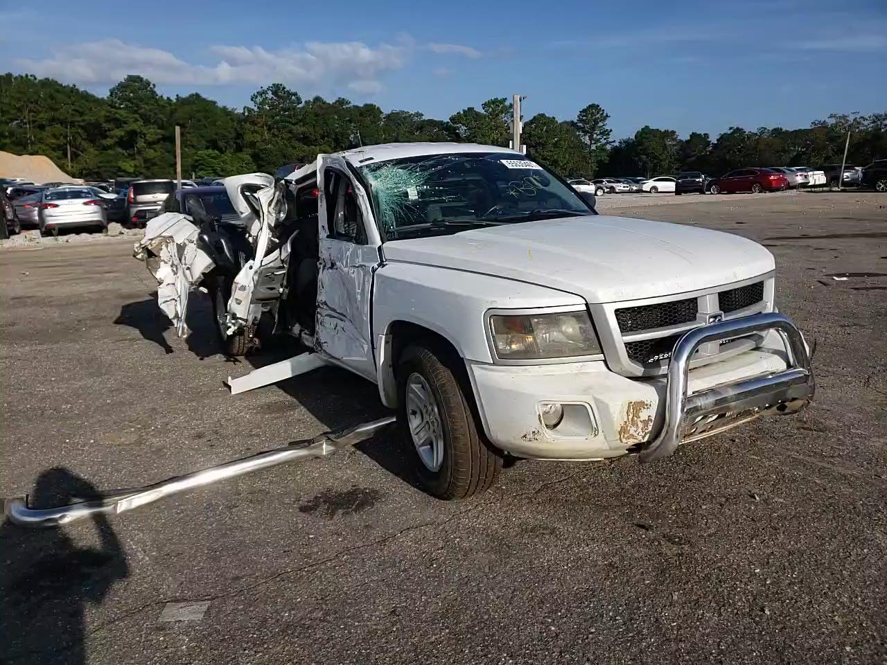 2011 DODGE DAKOTA SLT 1D7RE3GK2BS580883