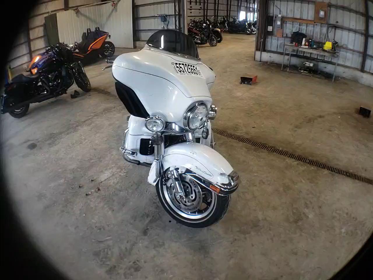 2007 HARLEY-DAVIDSON FLHTCUI 1HD1FC4137Y701438