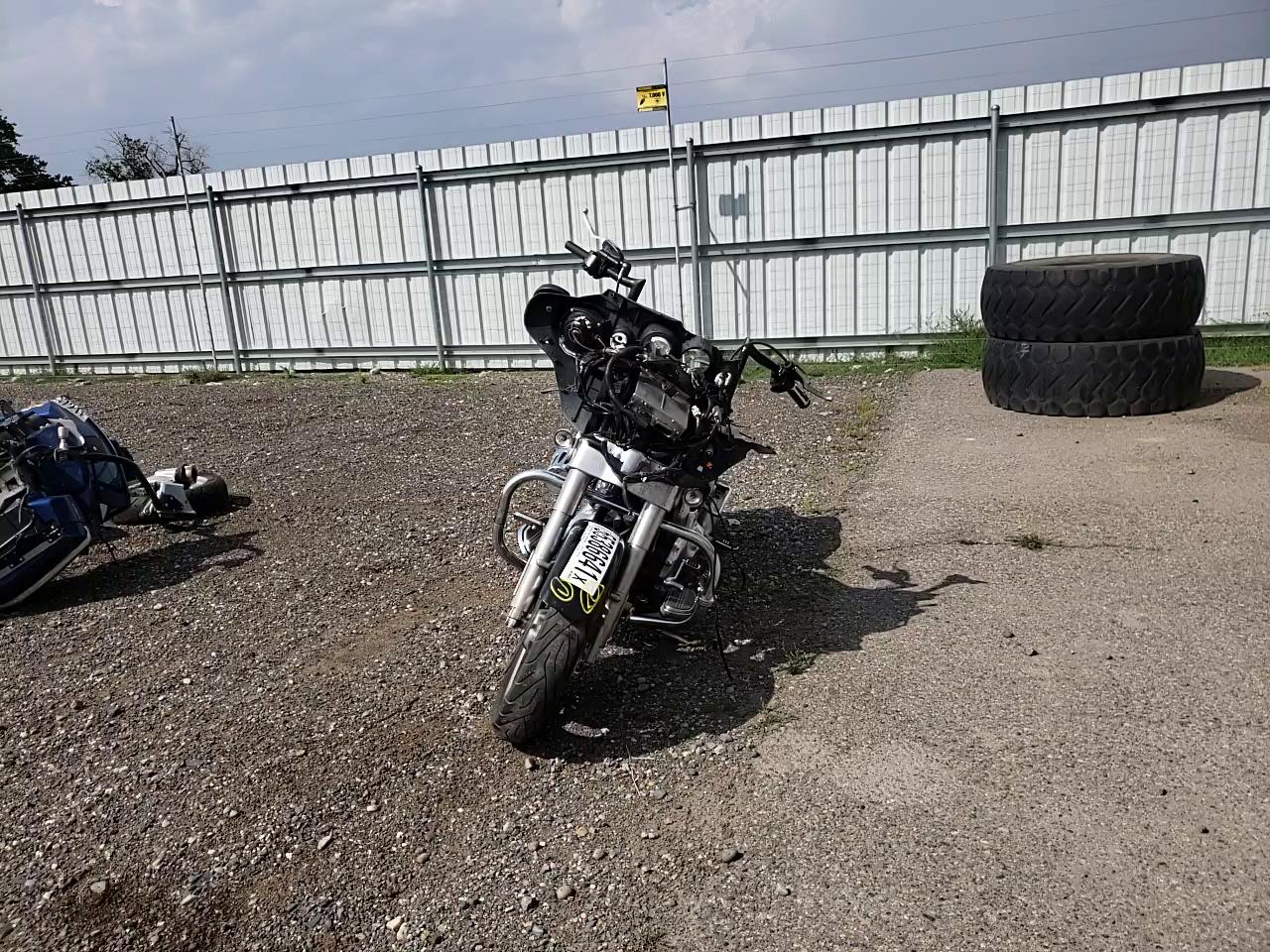 2009 HARLEY-DAVIDSON FLHX 1HD1KB4119Y613092