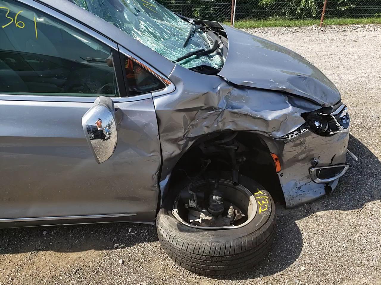 2018 CHRYSLER PACIFICA H 2C4RC1N76JR105174