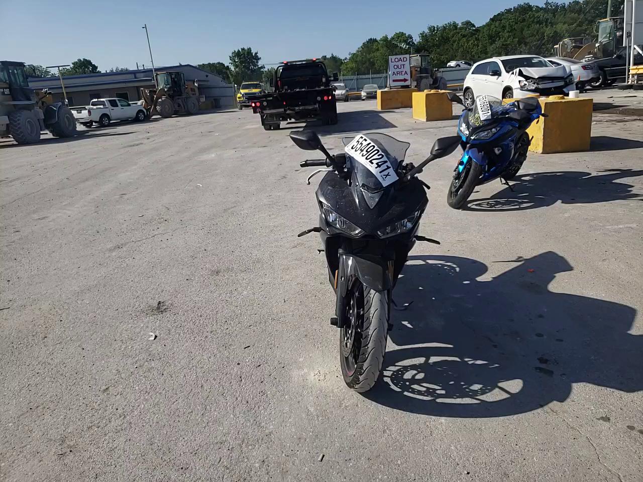 2018 YAMAHA YZFR3 A MH3RH15Y0JK003878