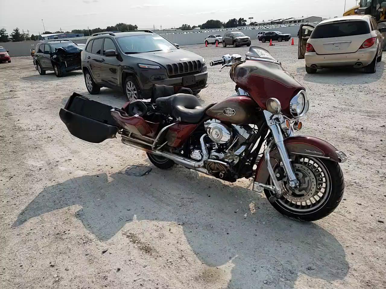 2009 HARLEY-DAVIDSON FLHTCU 1HD1FC41X9Y688173