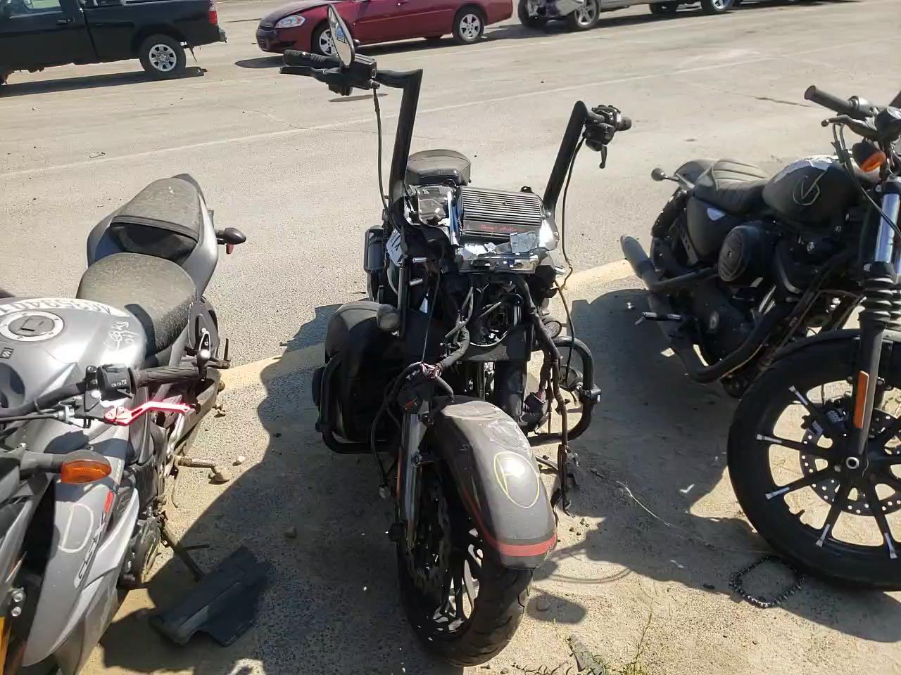 2018 HARLEY-DAVIDSON FLHXSE CVO 1HD1PXL39JB955415