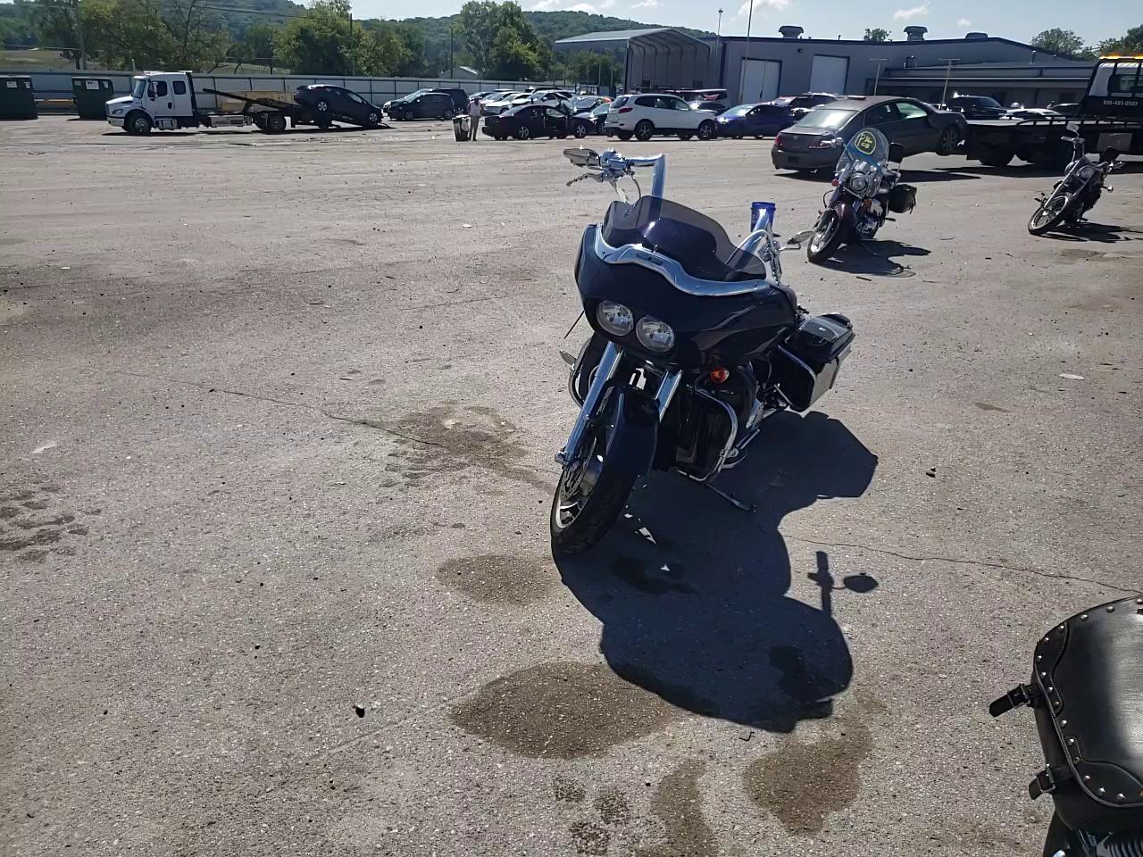 2013 HARLEY-DAVIDSON FLTRX ROAD 1HD1KHM15DB624417