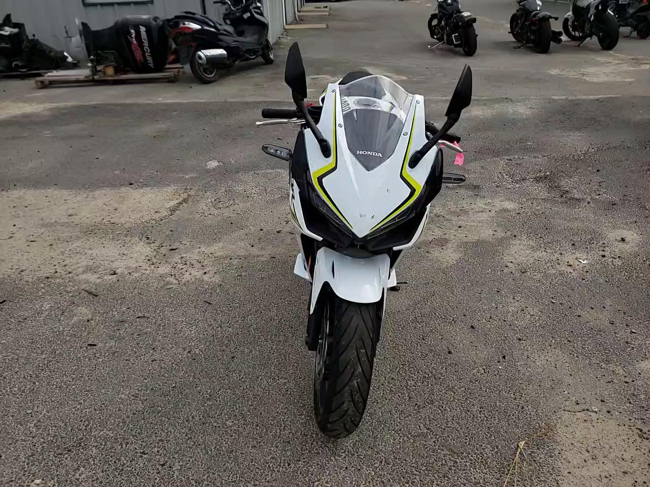 2021 HONDA CBR500 RA MLHPC625XM5200102