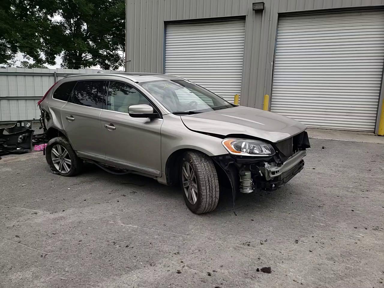 2016 VOLVO XC60 T6 PR YV449MRK0G2901884