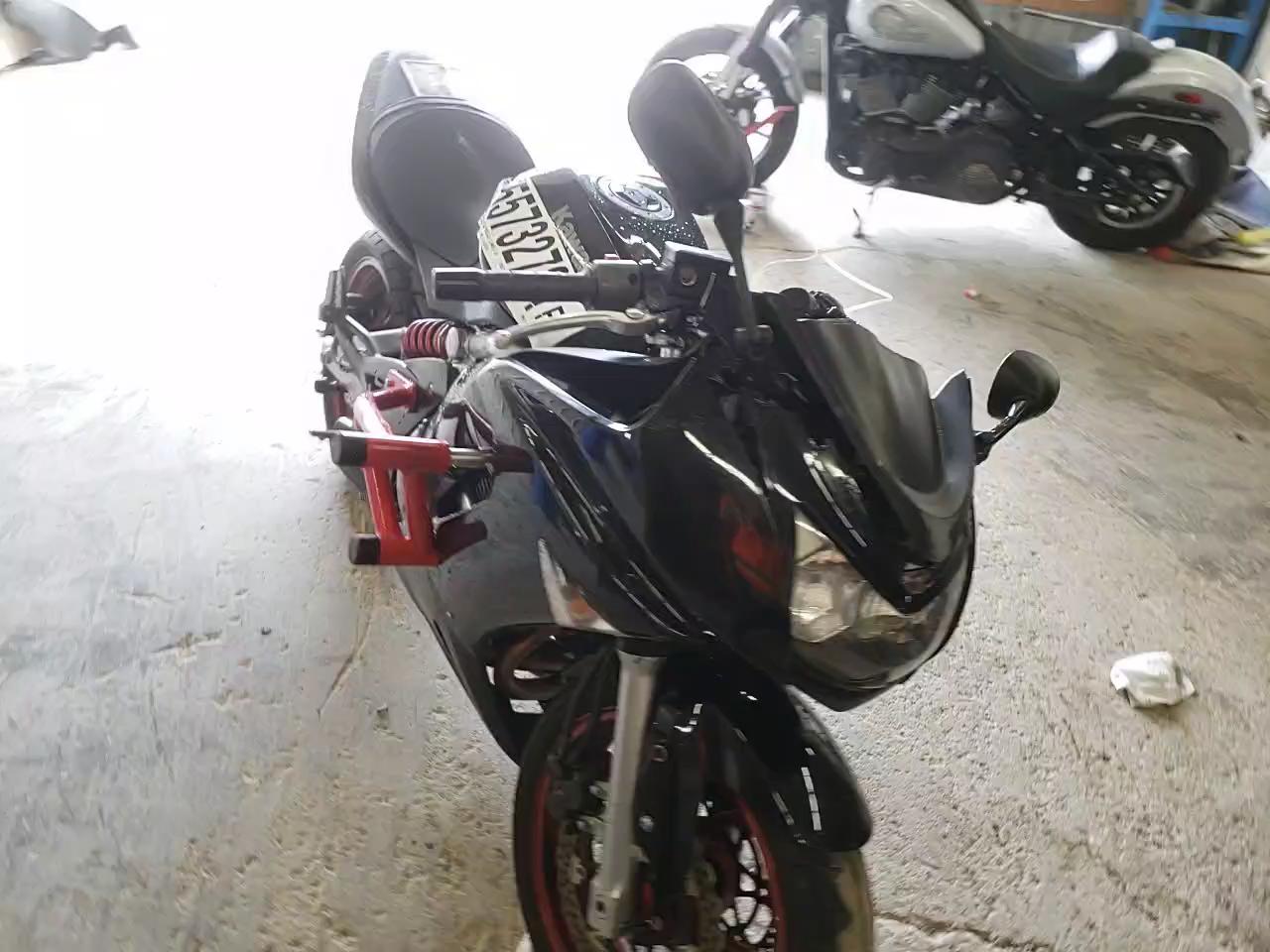 2008 KAWASAKI EX650 A JKAEXEA188A040865