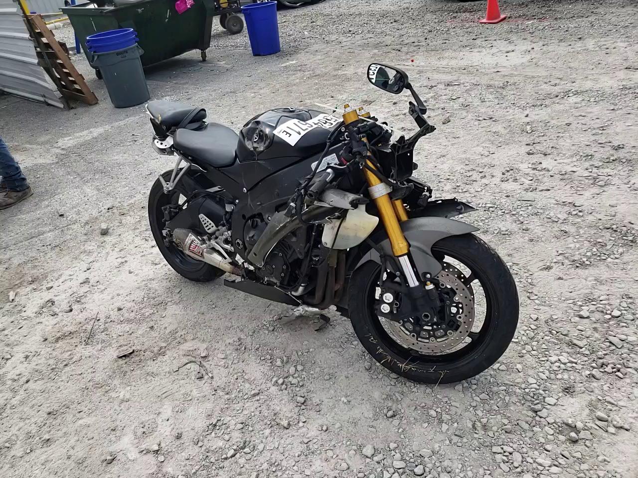 2009 YAMAHA YZFR6 C JYARJ16Y09A002731