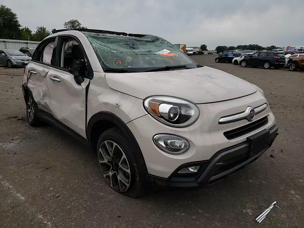 2016 FIAT 500X TREKK ZFBCFXCT5GP511539