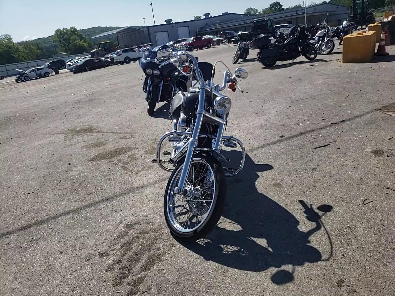 2007 HARLEY-DAVIDSON FXDWG 1HD1GP4127K340033