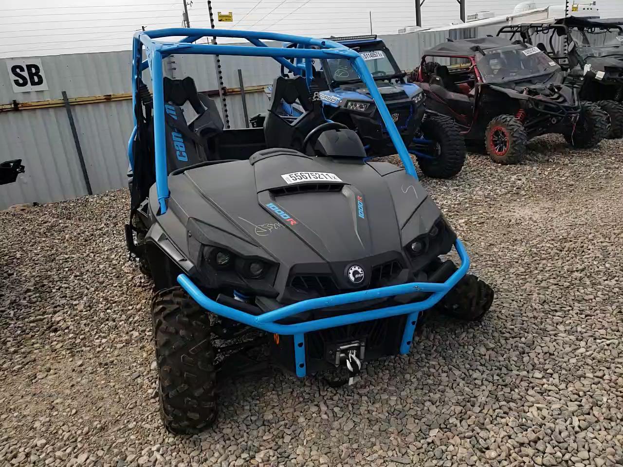 2019 CAN-AM COMMANDER 3JBKKAX20KJ000570
