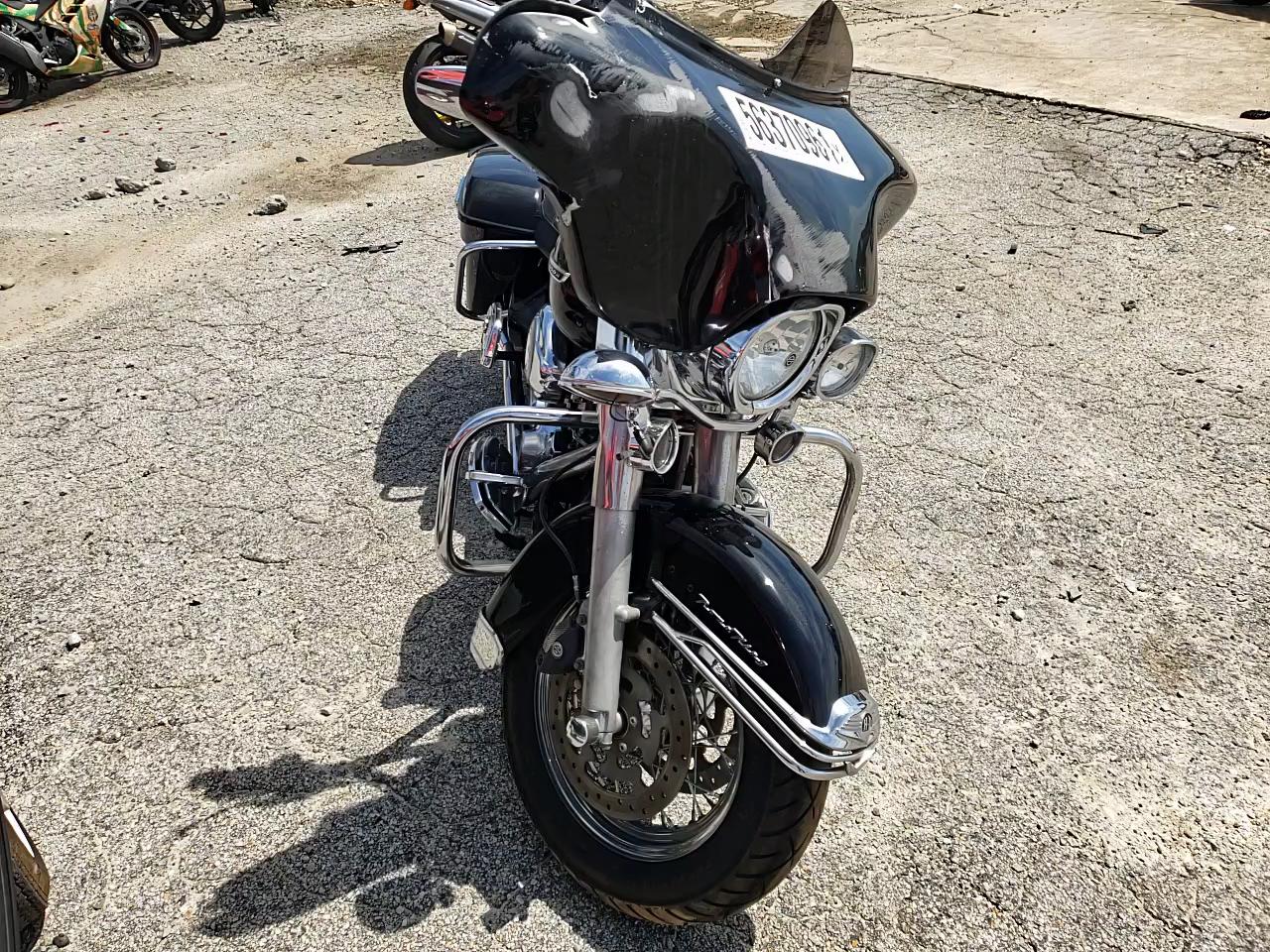 2008 HARLEY-DAVIDSON FLHRC 1HD1FR4118Y672591