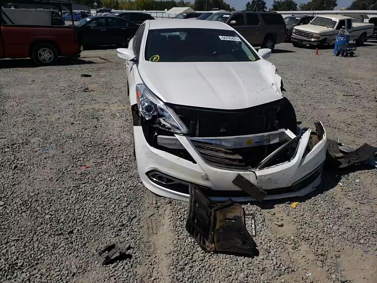 2015 HYUNDAI AZERA KMHFG4JG0FA439044
