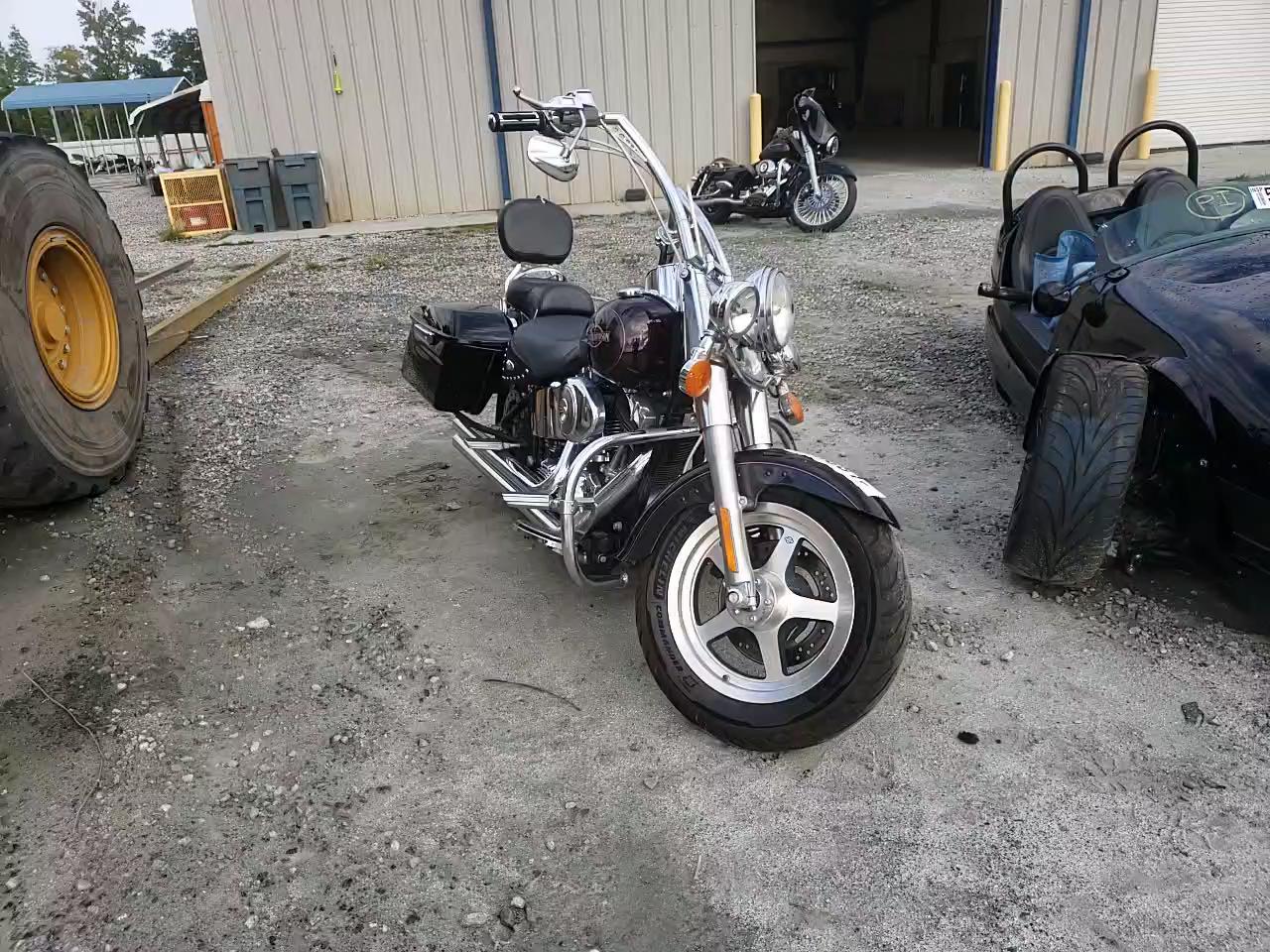 2005 HARLEY-DAVIDSON FLSTCI 1HD1BWB165Y081021