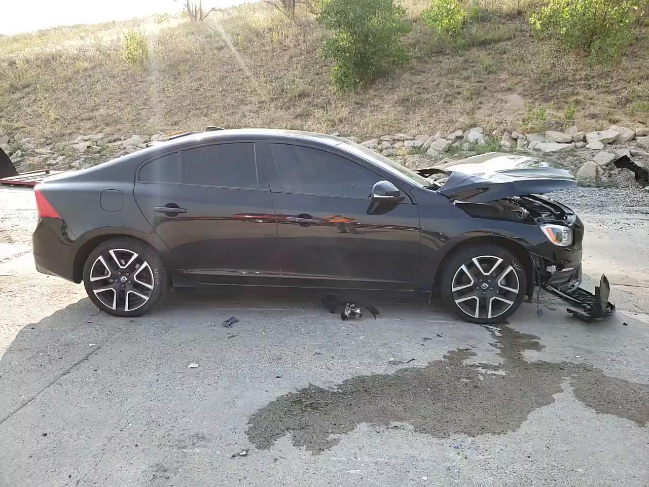 2018 VOLVO S60 DYNAMI YV140MTLXJ2451807