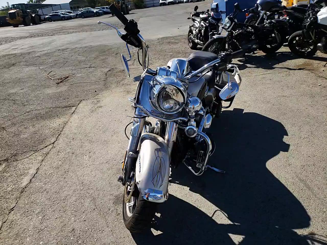 2018 HARLEY-DAVIDSON FLHR ROAD 1HD1FBC33JB653883