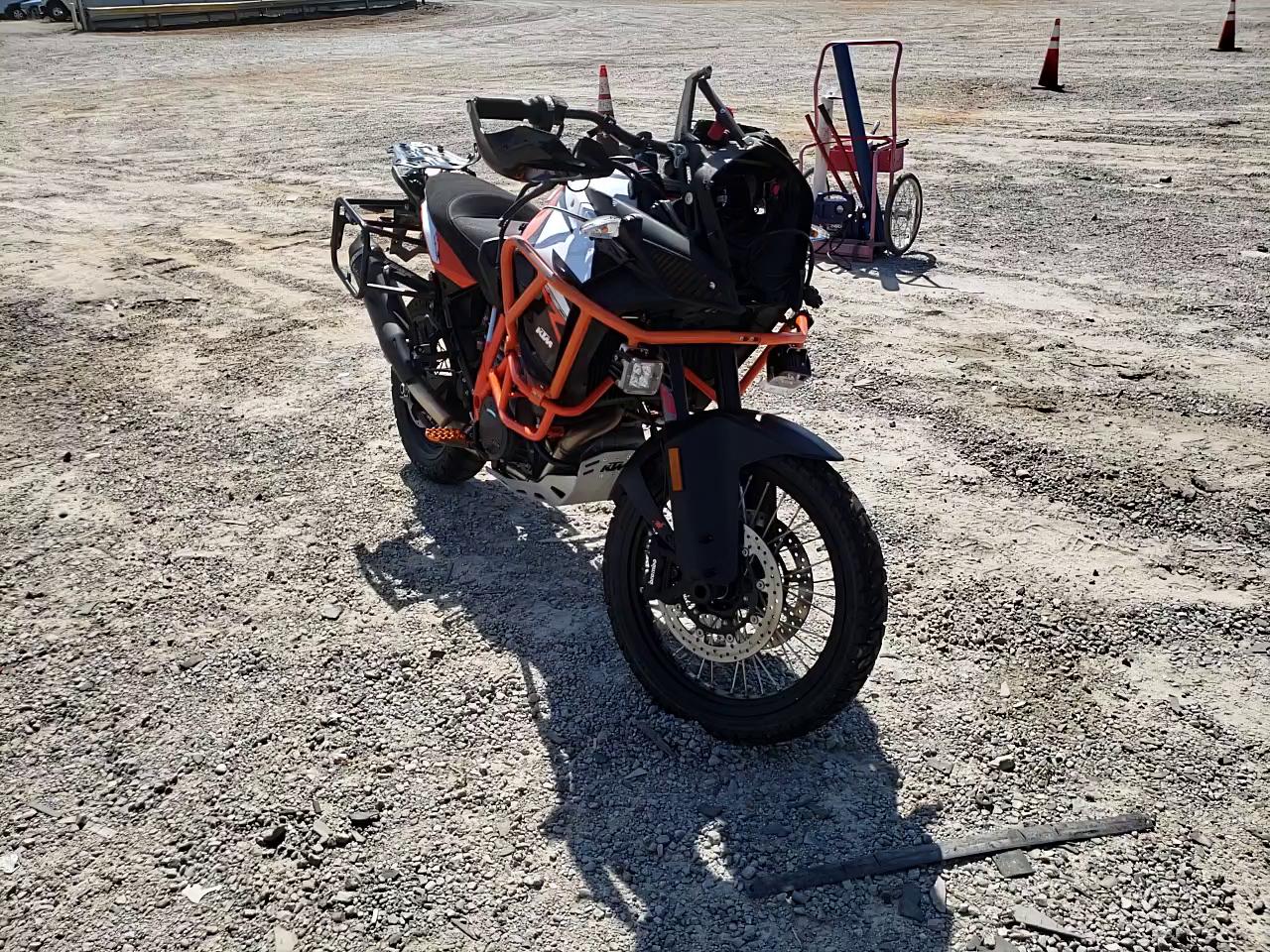 2020 KTM 1290 SUPER VBKV59405LM920398