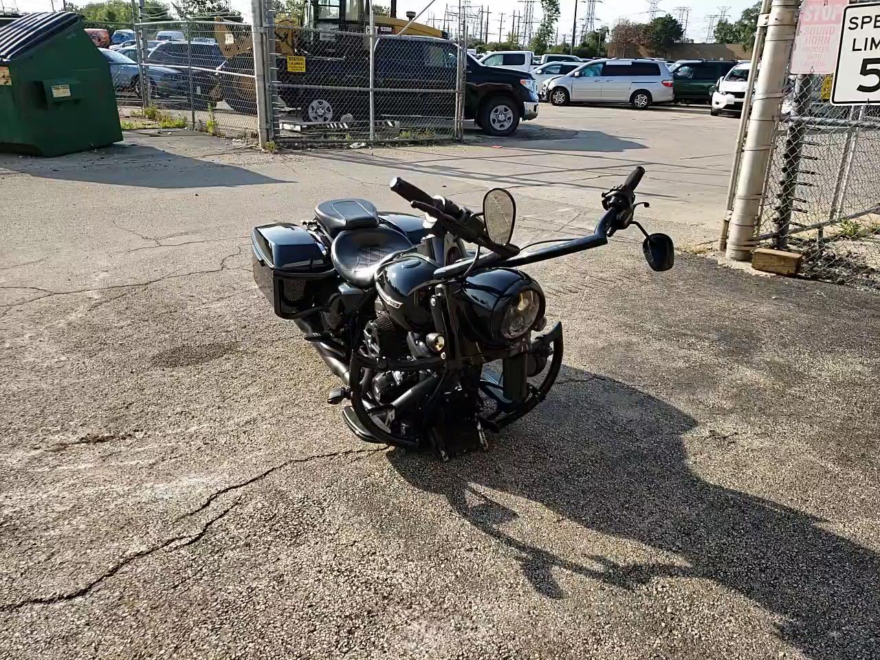 2018 HARLEY-DAVIDSON FLHRXS 1HD1KVC19JB669372